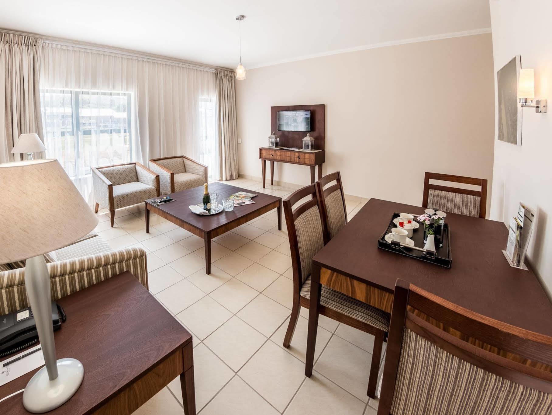 City Lodge Hotel Eastgate Johannesburg Exteriör bild